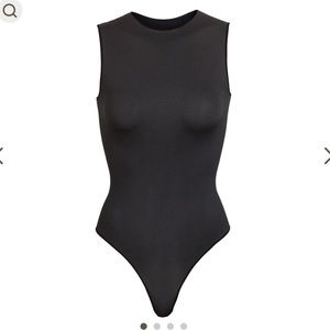 Skims - Essential Crew Neck Sleeveless Bodysuit - Black